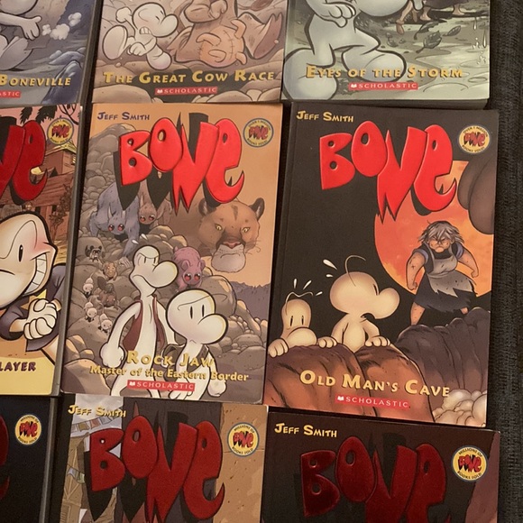 BONE Graphic Novel Series - Picture 5 of 7